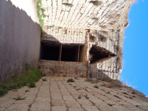 Tombeau de Clytemnestre, vu depuis le dromos, Mycènes