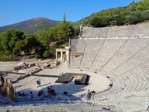Épidaure, Le théâtre