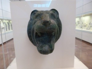 Musée d'Olympie, un ornement d'un bouclier votif